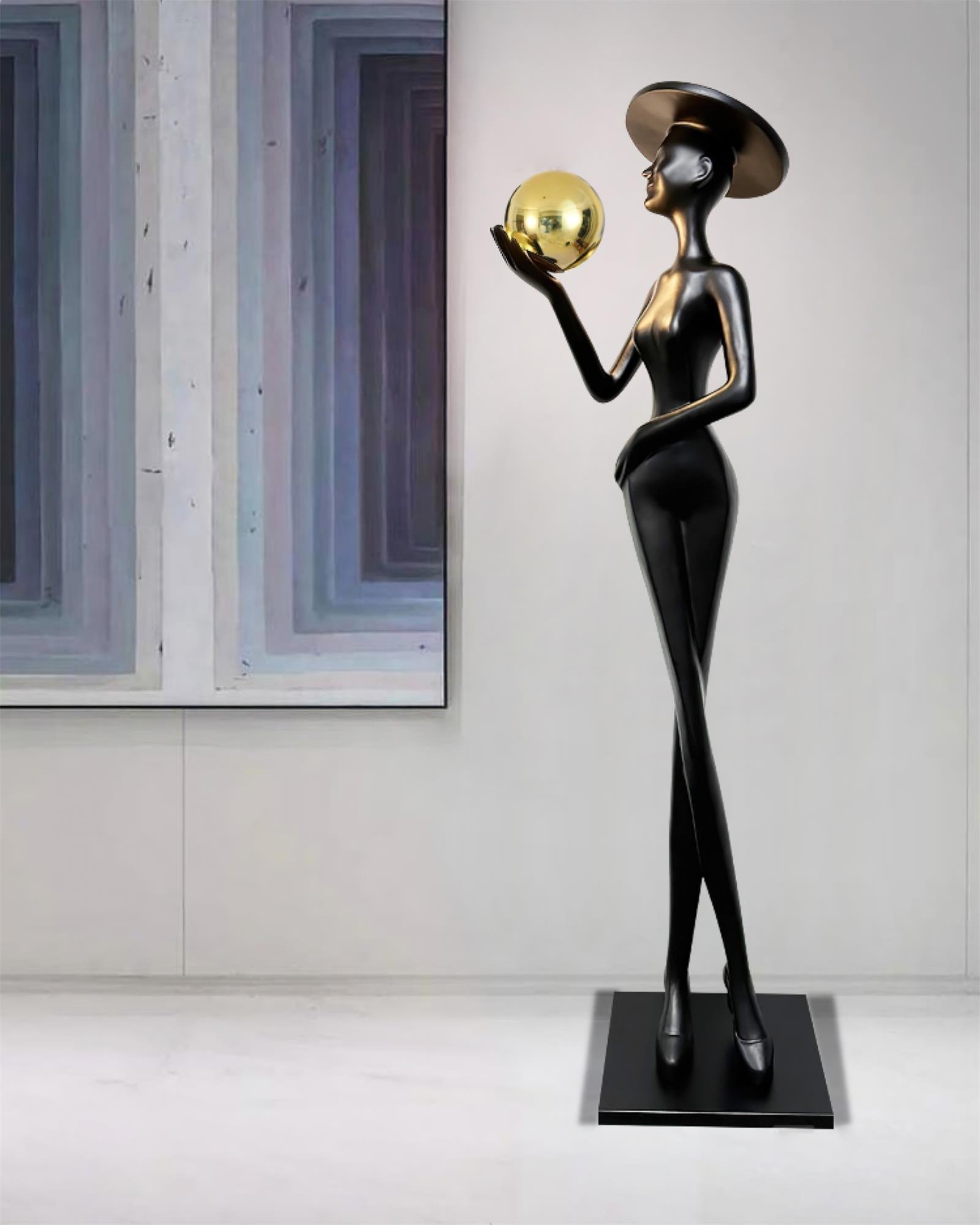 Lilah Sculpture Floor Lamp