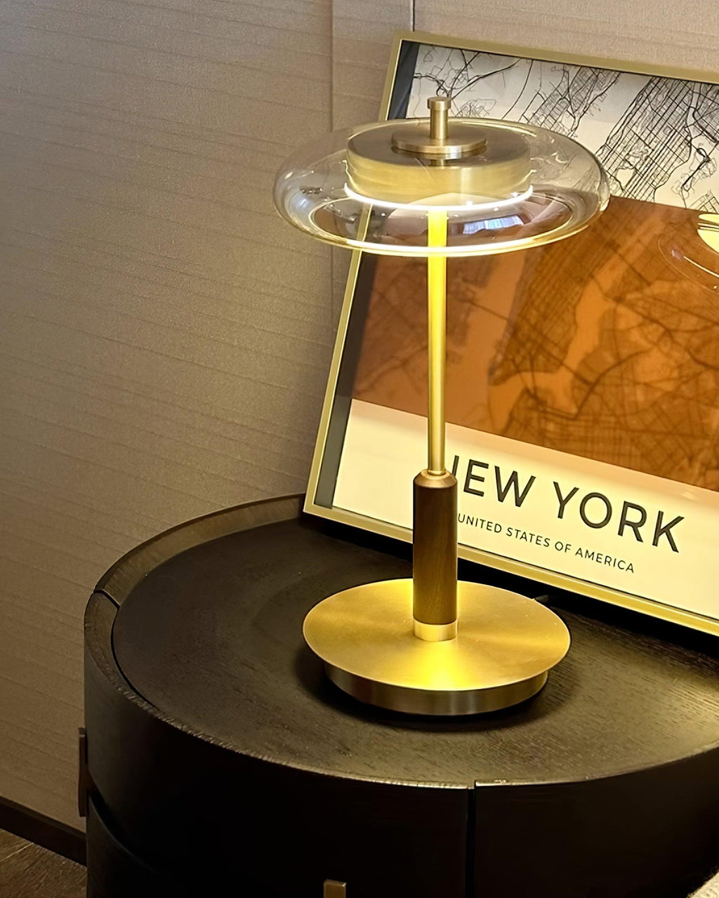 Loba Table Lamp