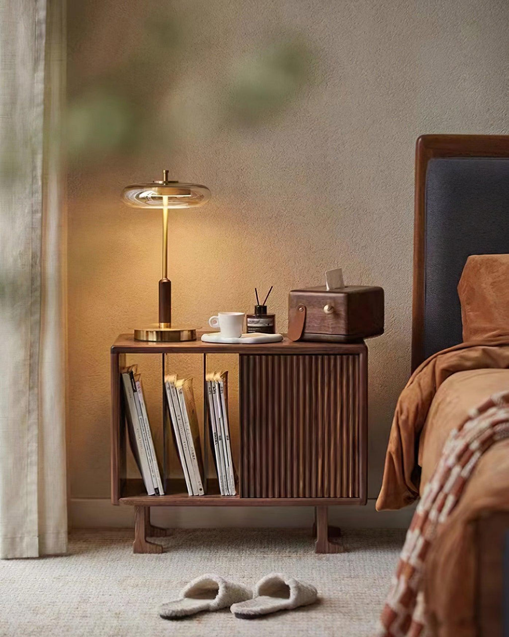 Loba Table Lamp