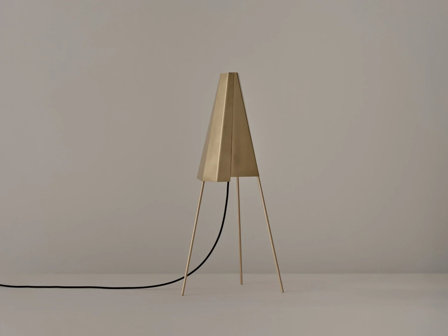 Loose Thread Floor Lamp