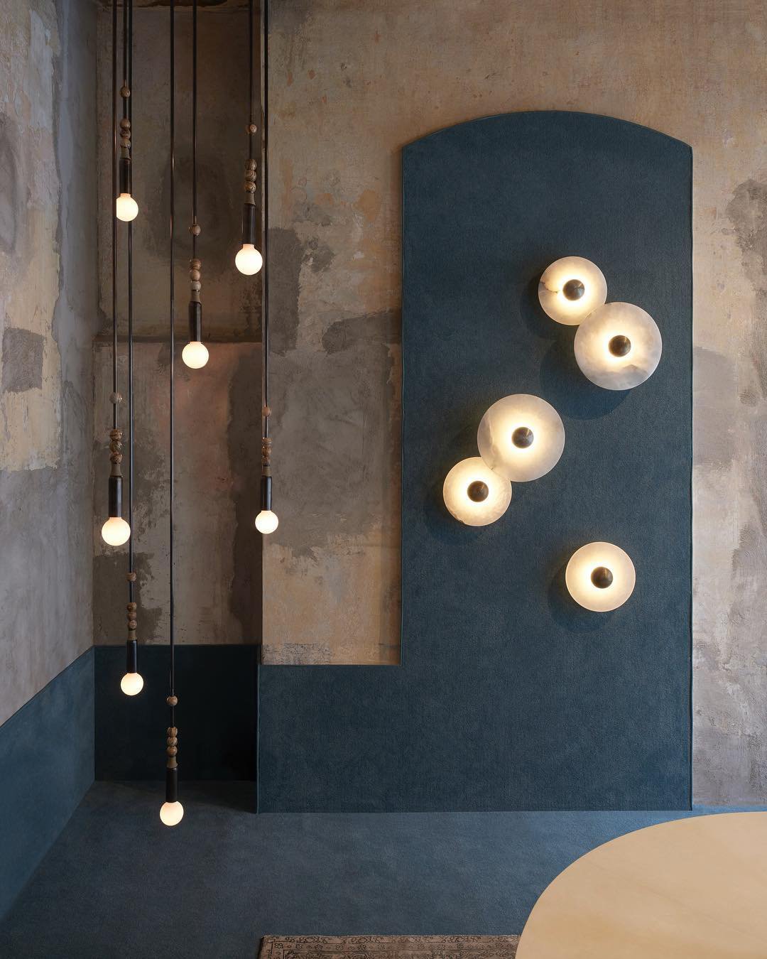 Median Surface Sconce Single