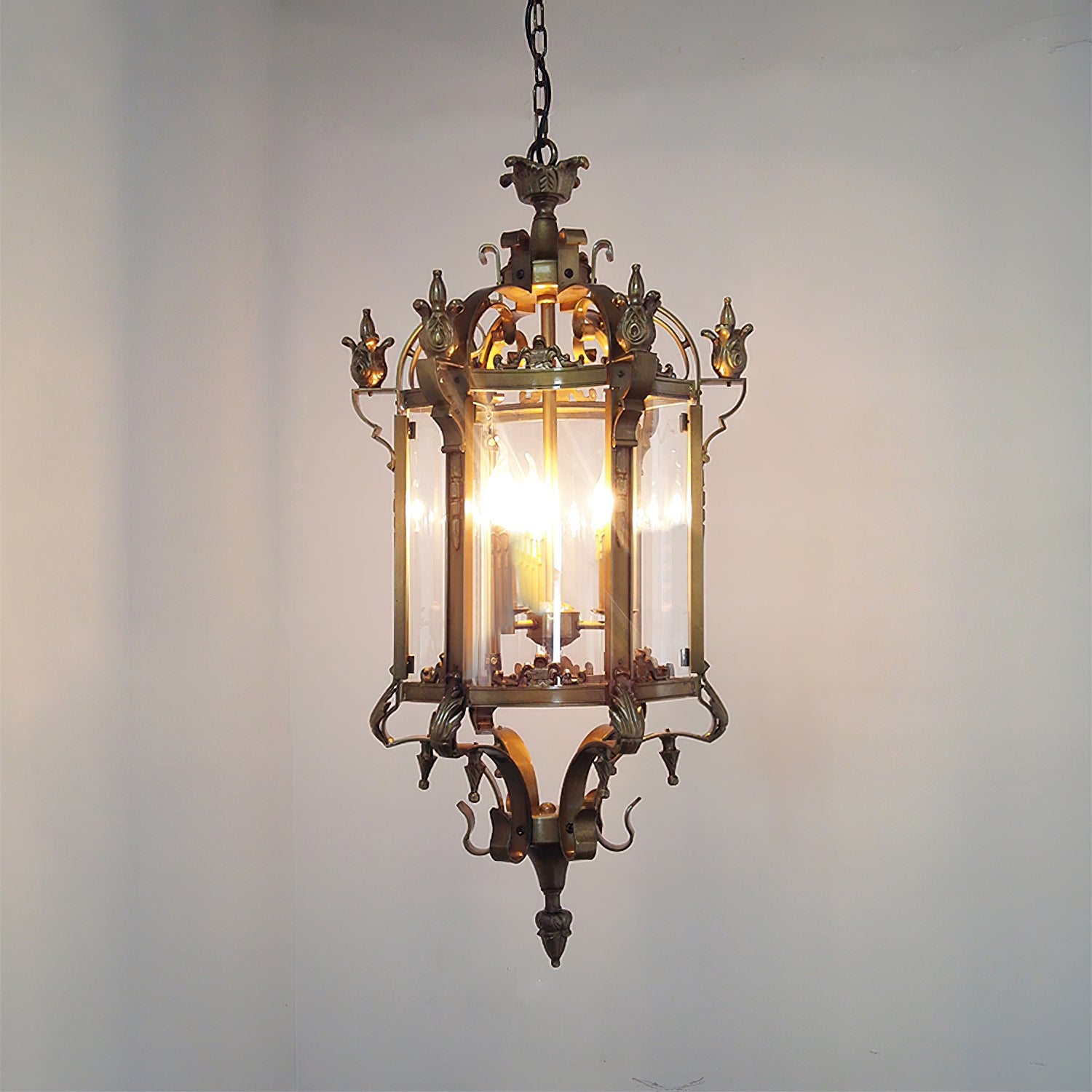 Metropolitan Lantern Pendant Light