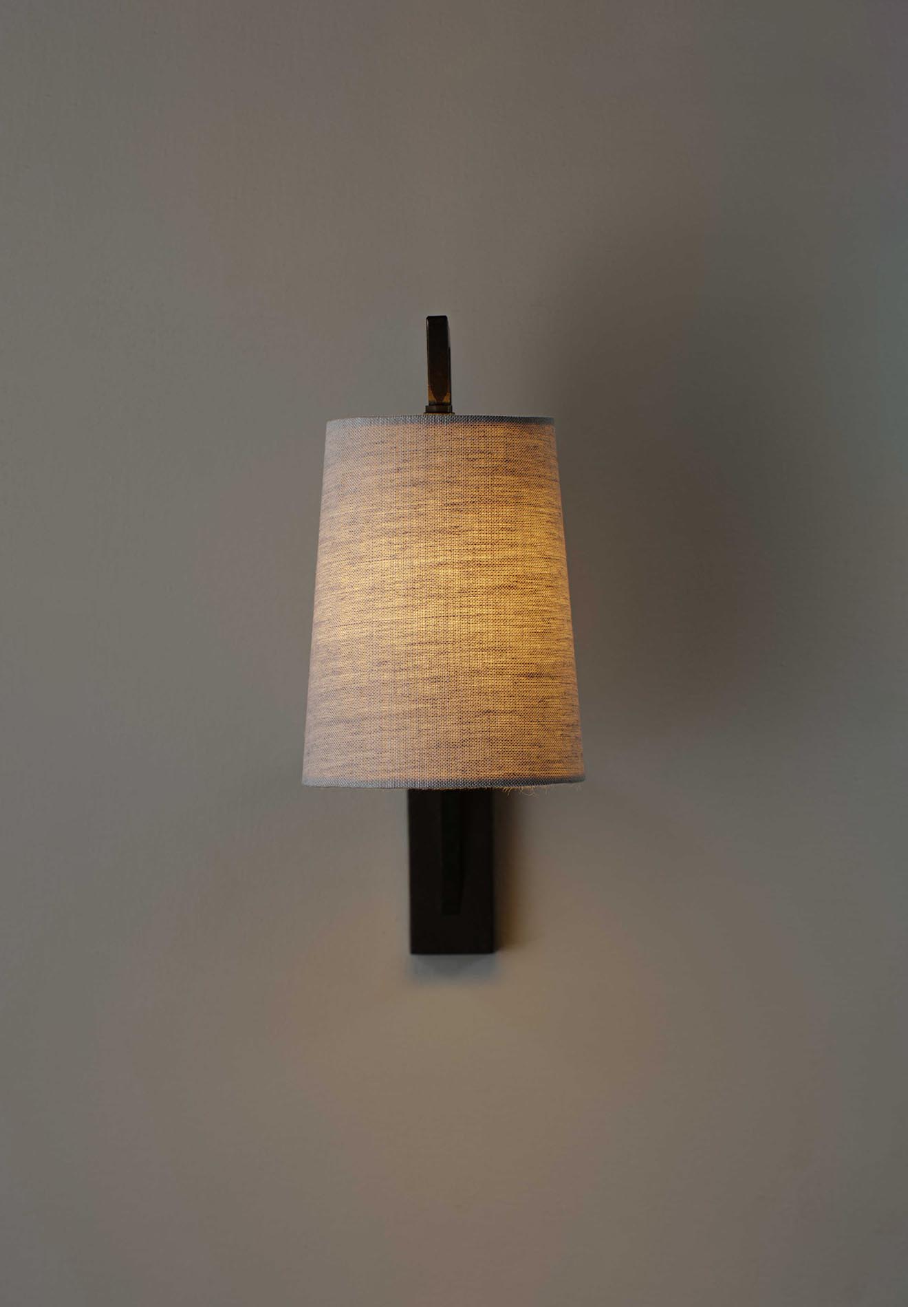 Monty Wall Light