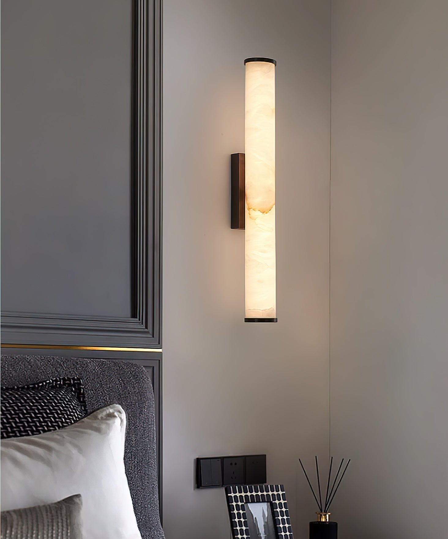 Nayee Sconce