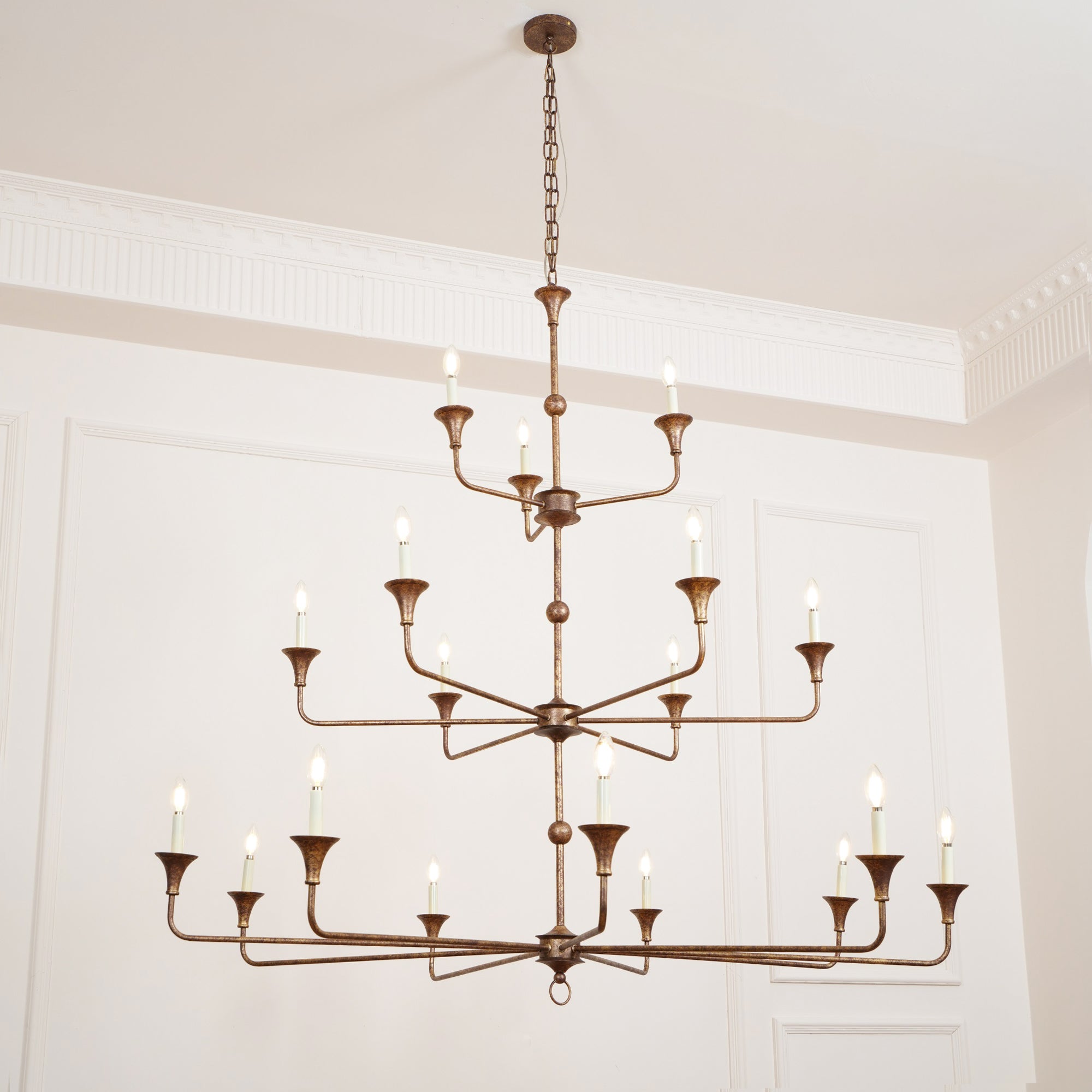 Tolly Grande Chandelier