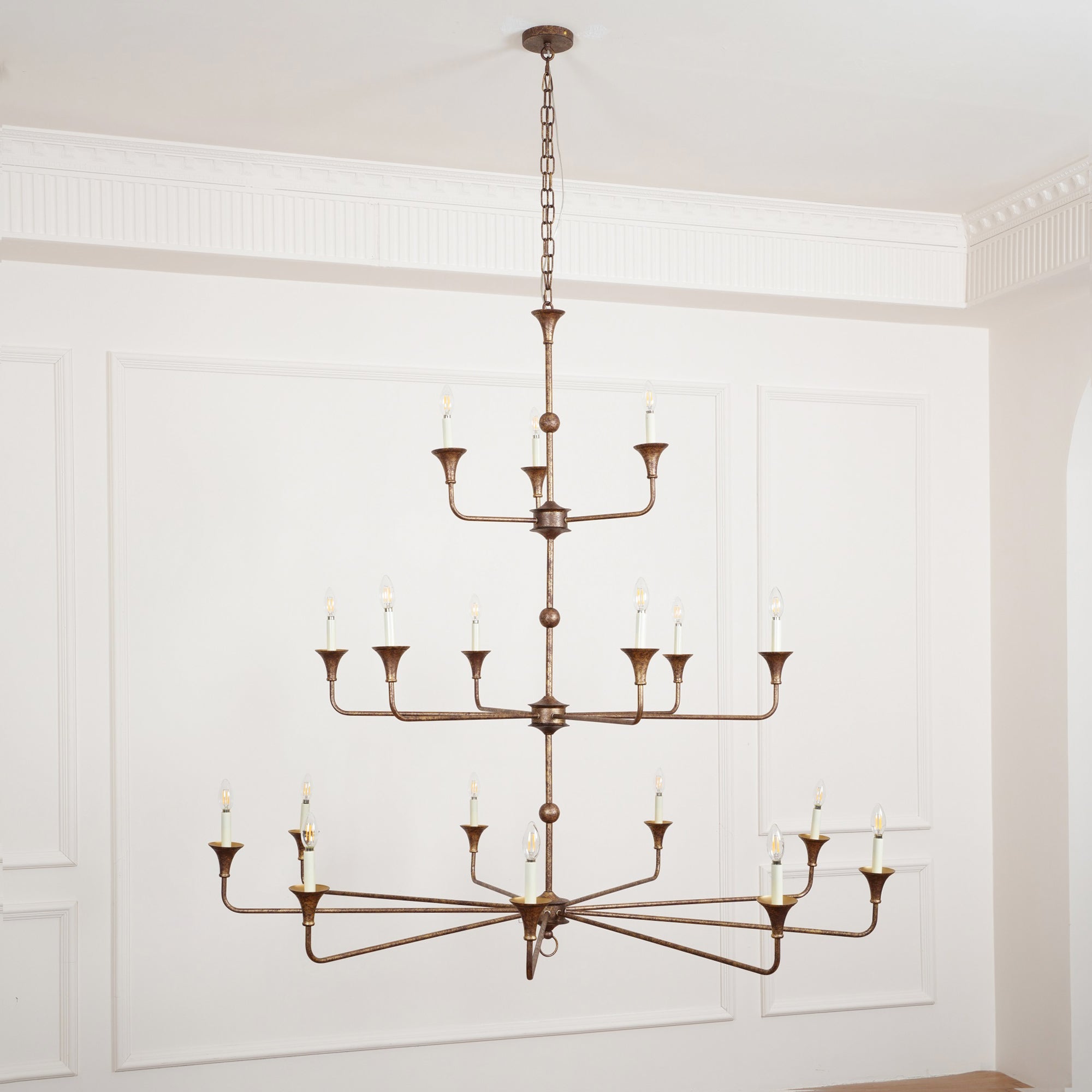 Tolly Grande Chandelier