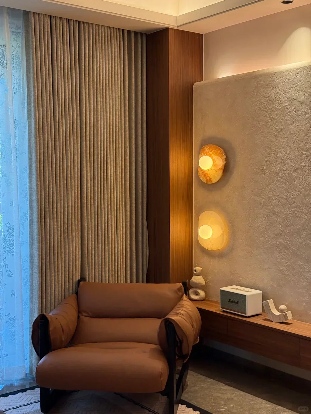 Onyx Nopal Wall Lamp
