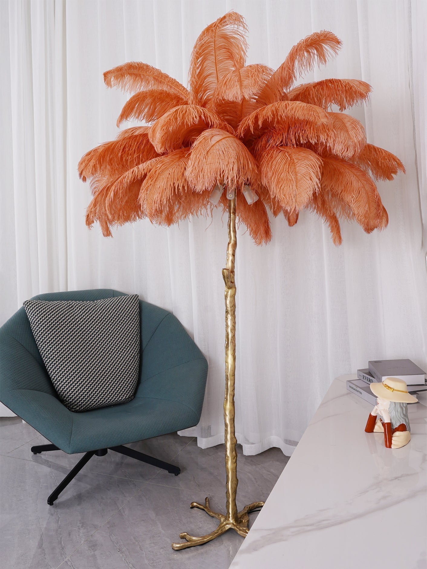 Fero Ostrich Feather Floor Lamp