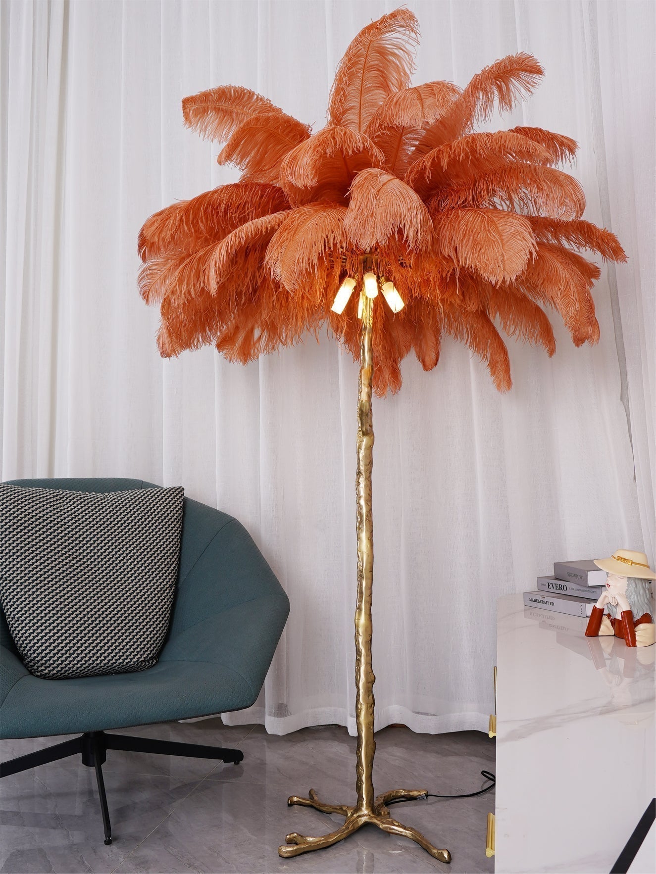 Fero Ostrich Feather Floor Lamp