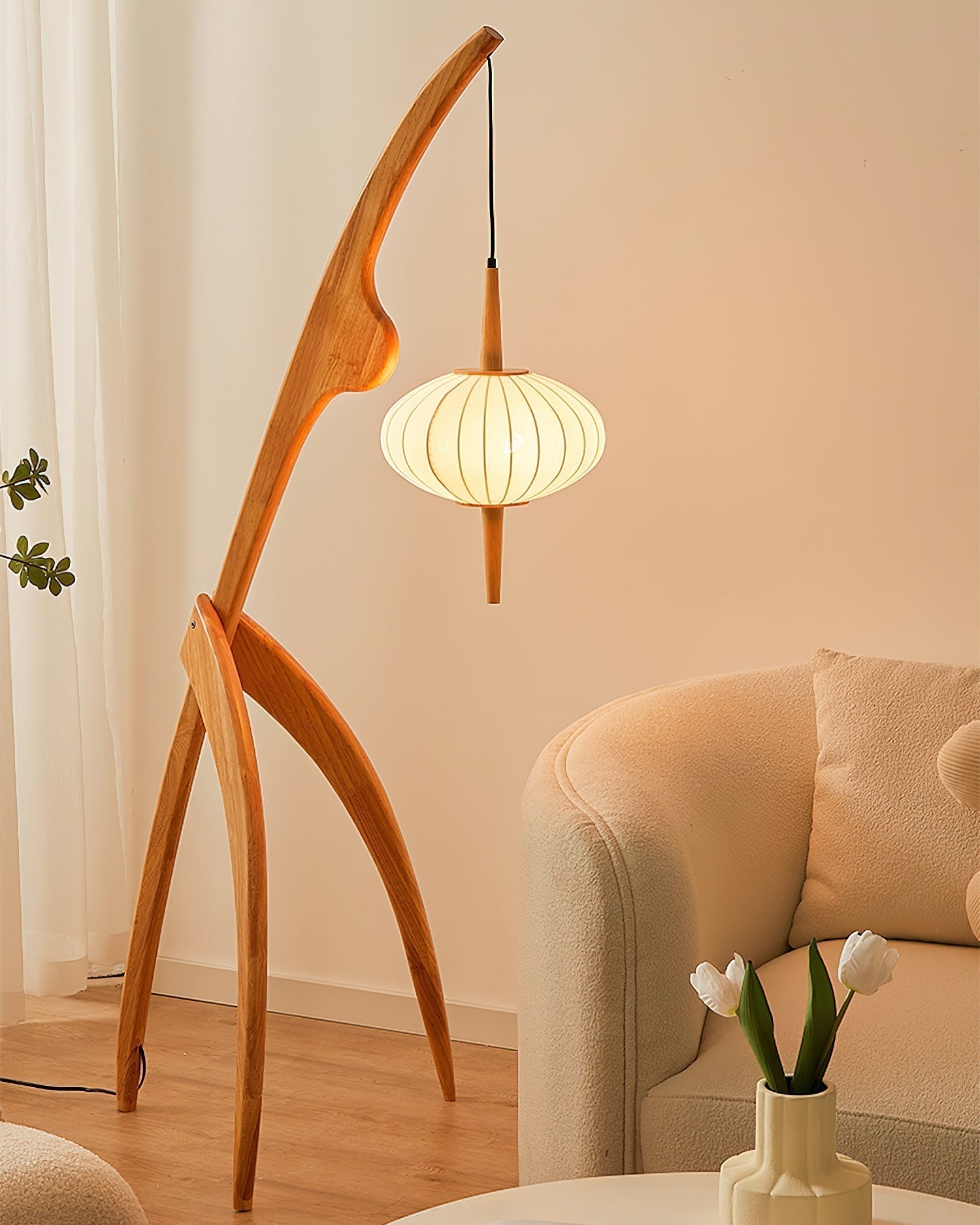 Praying Mantis Floor Lamp