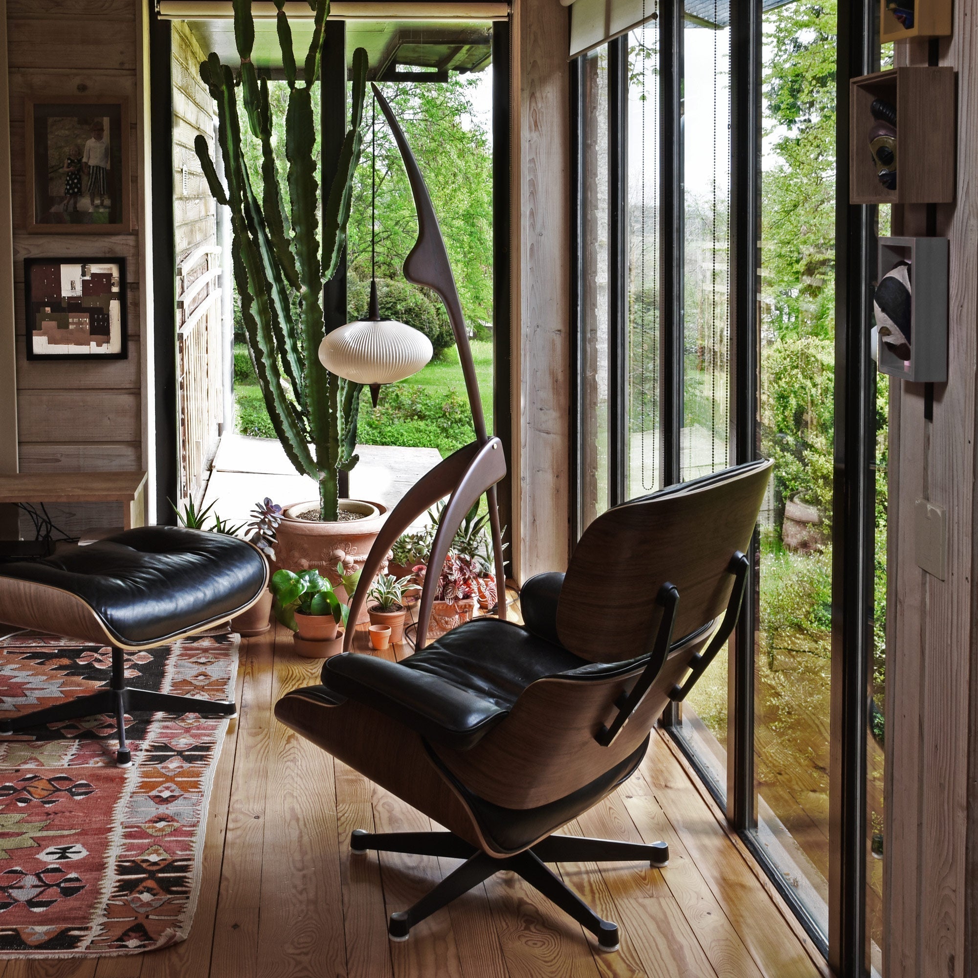Praying Mantis Floor Lamp