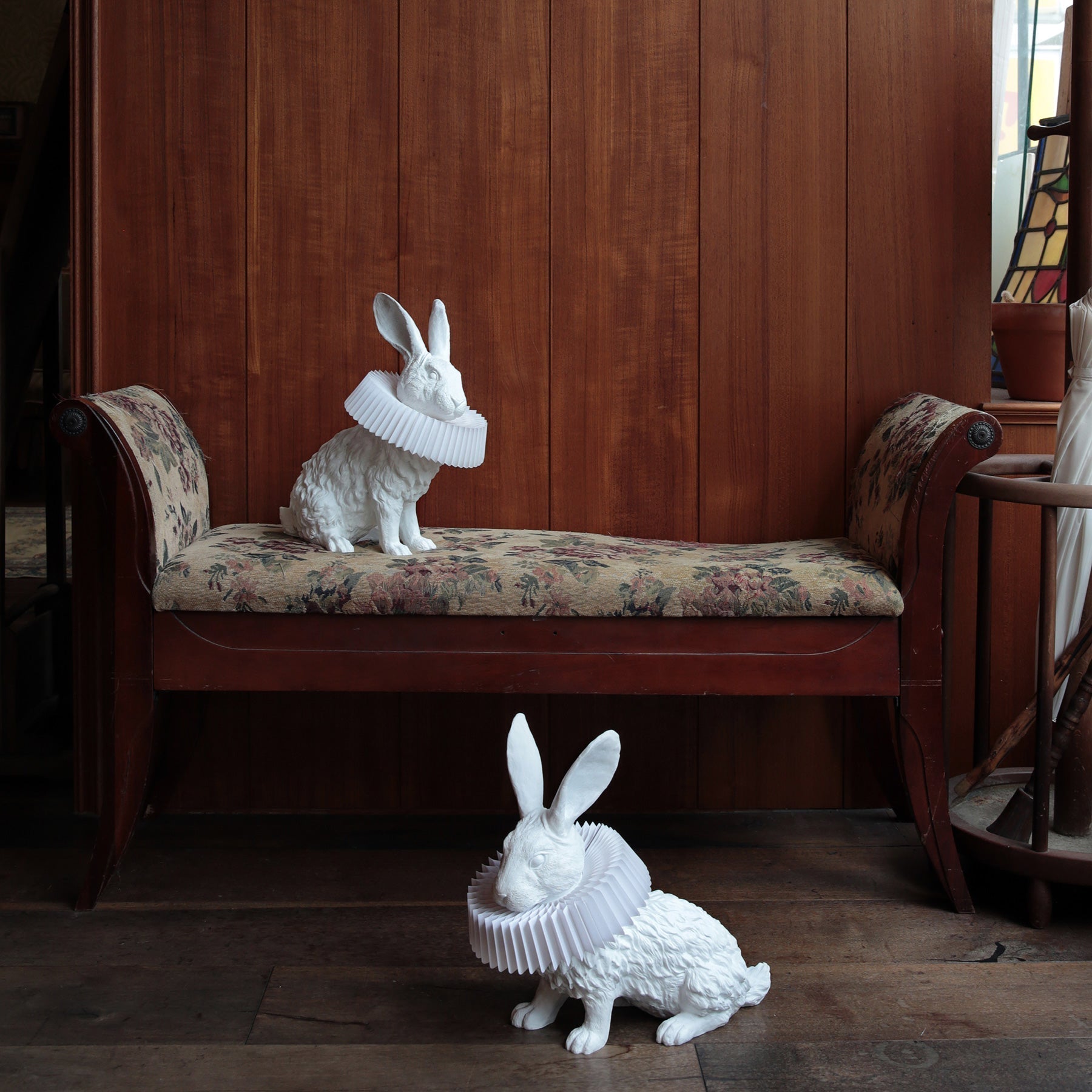 Rabbit Sculpture Table Lamp