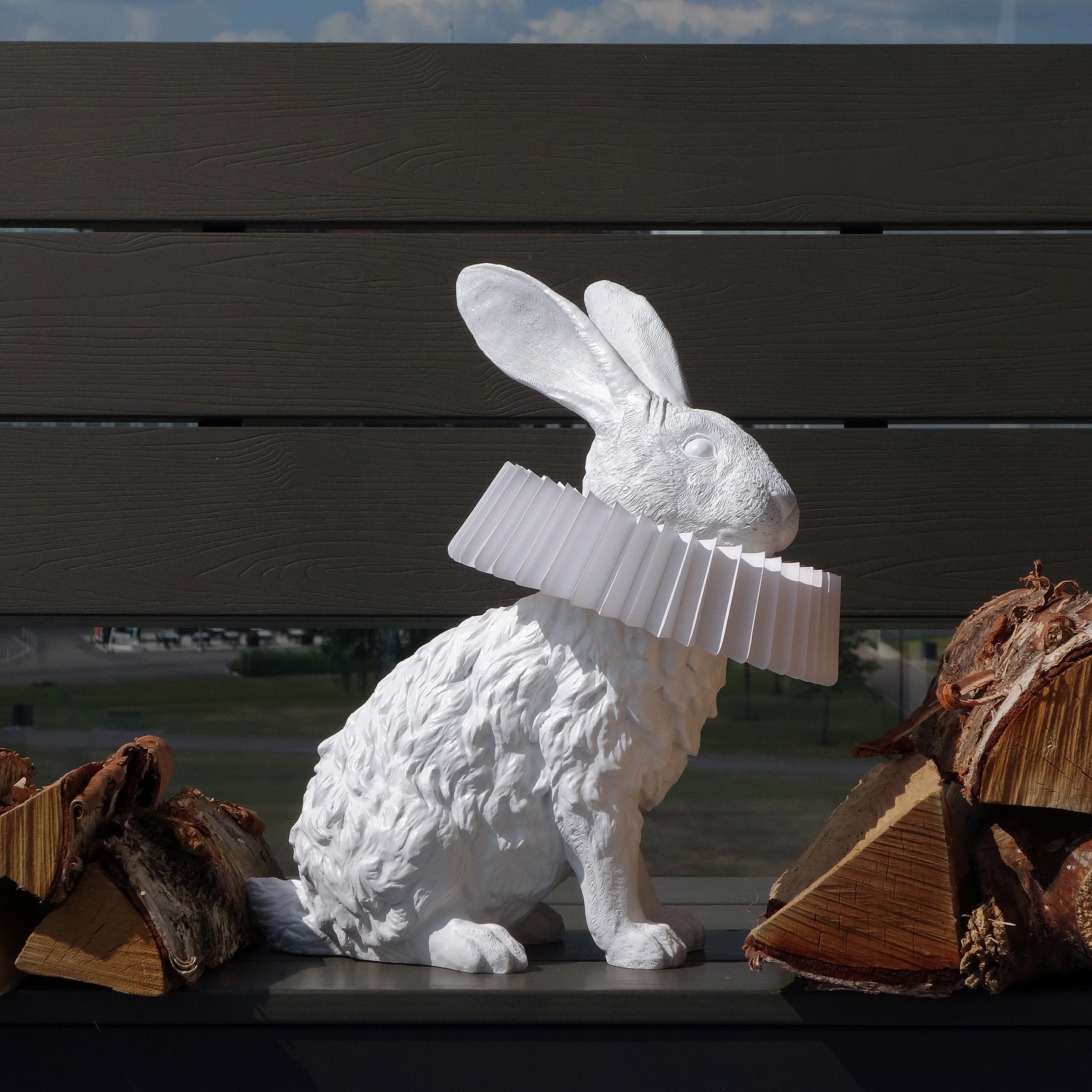 Rabbit Sculpture Table Lamp