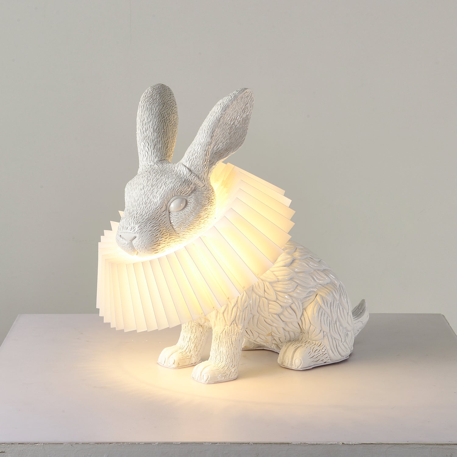 Rabbit Sculpture Table Lamp