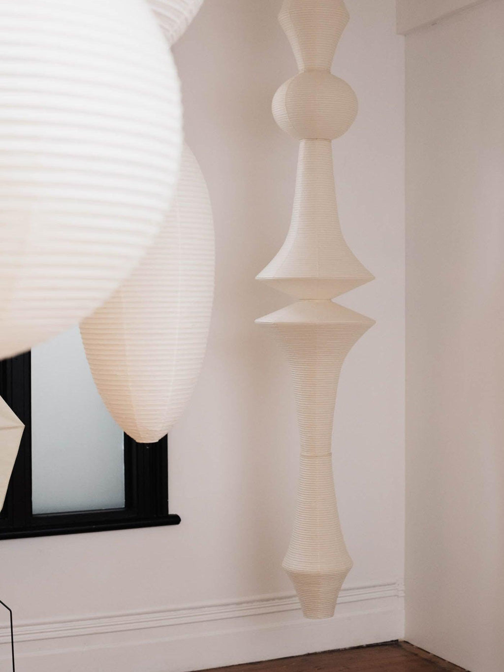 Akari E Pendant Lighting