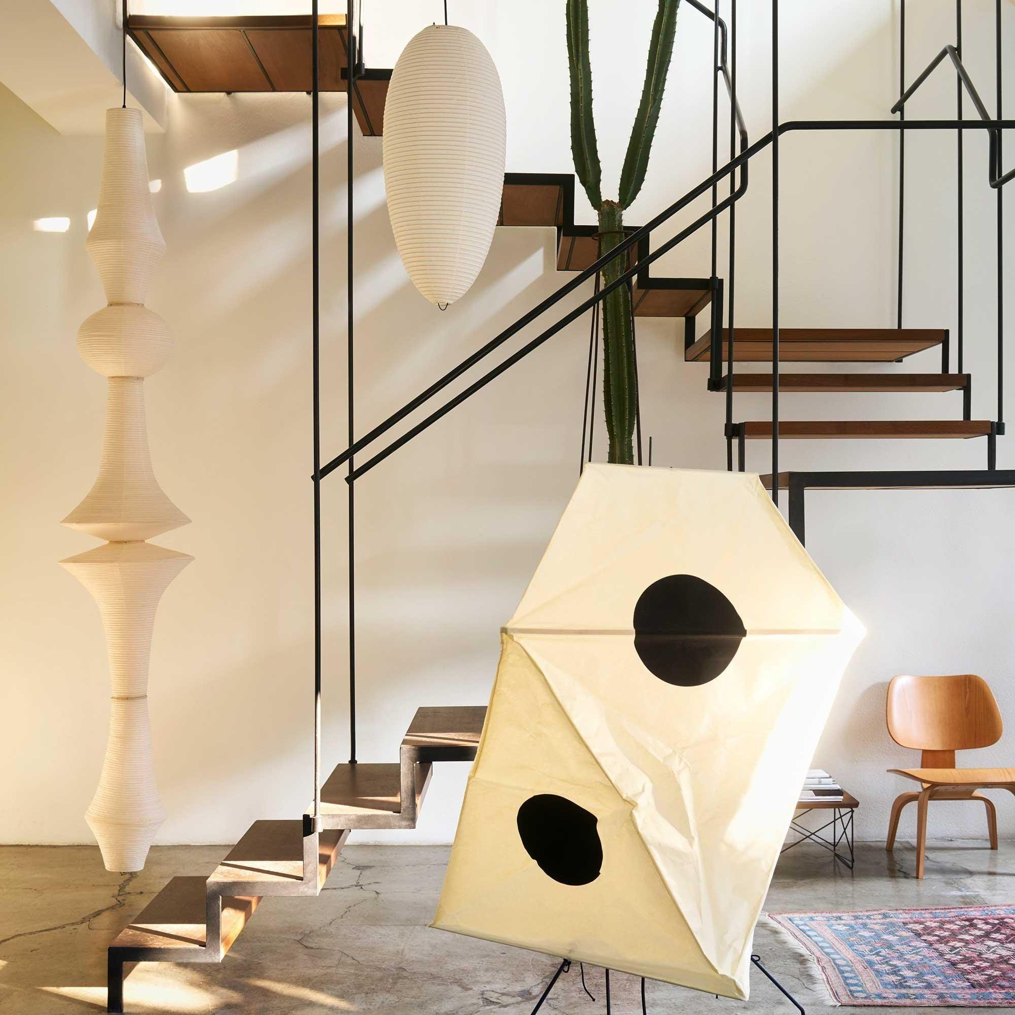 Akari E Pendant Lighting