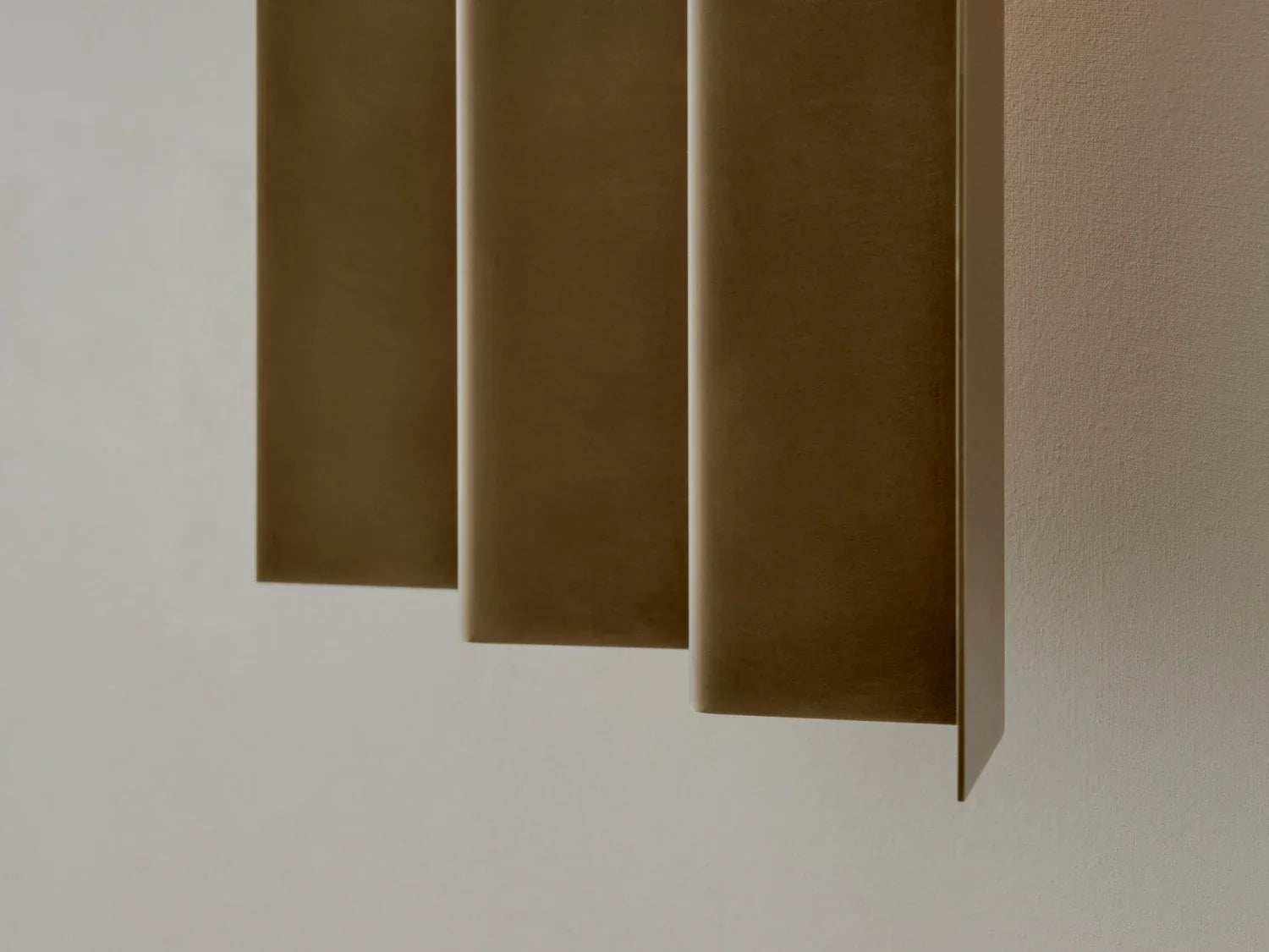 Ruffle Wall Sconce