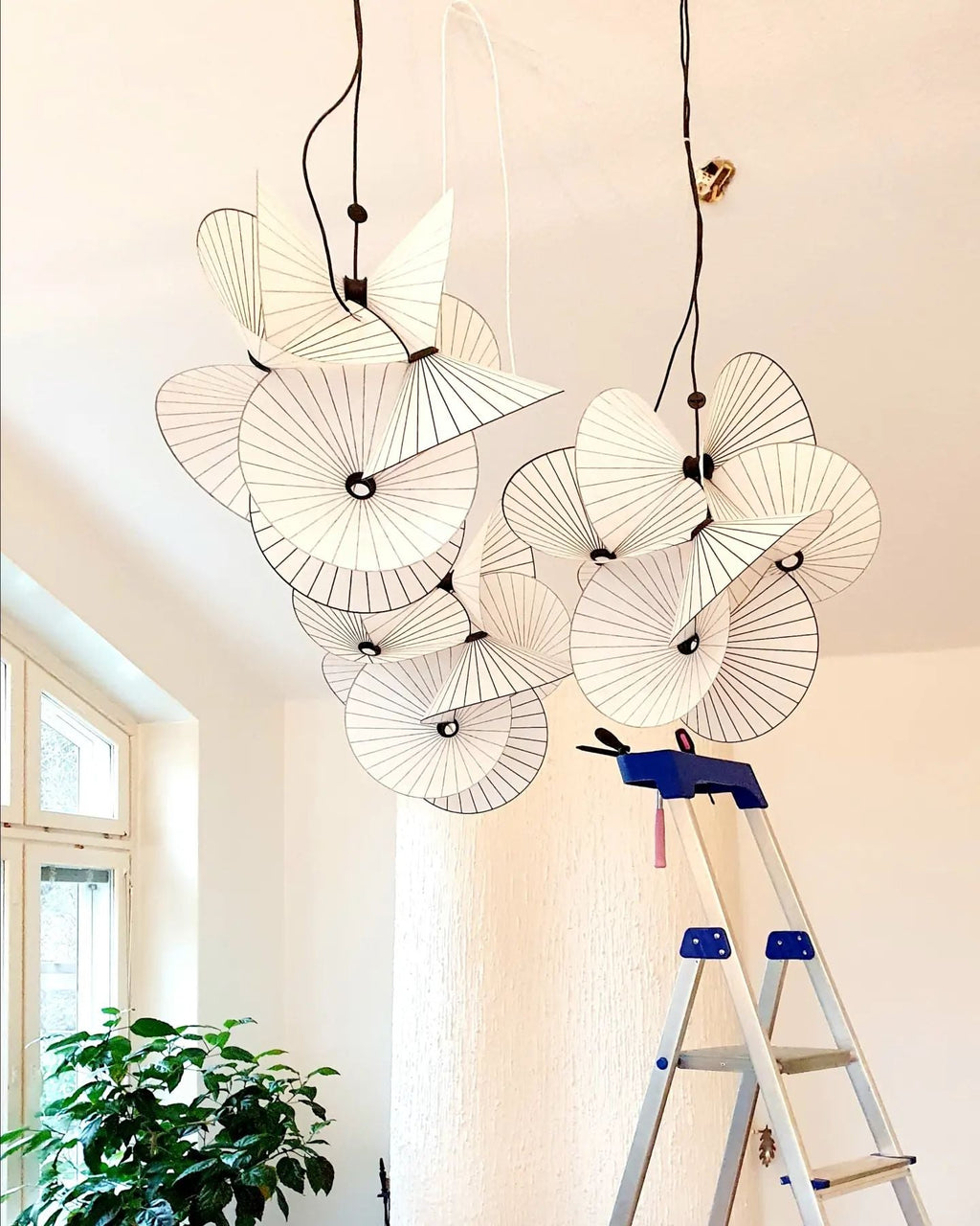 Serpentine Pendant Lamp