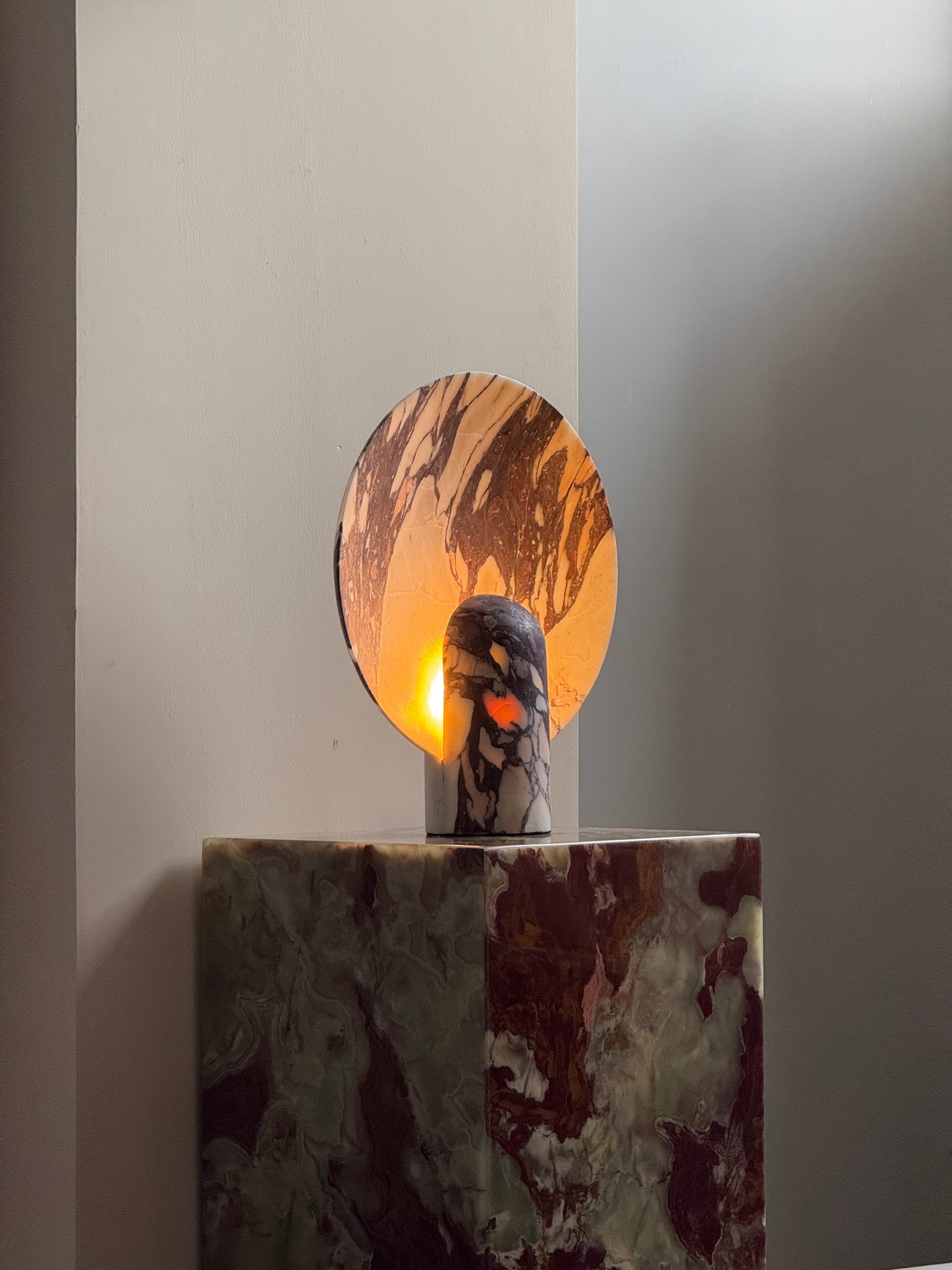 Surface Table Lamp