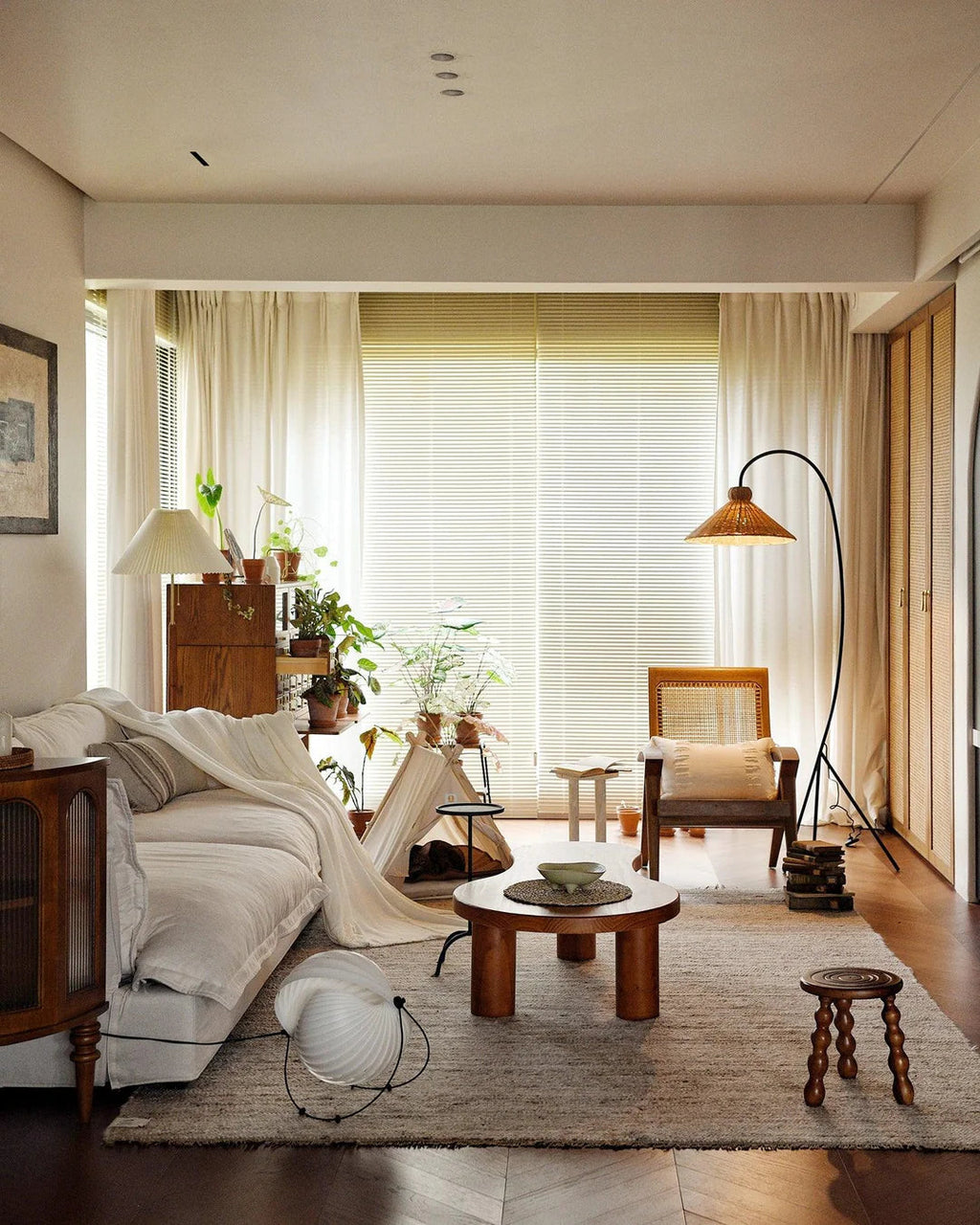Swan Woven Floor Lamp