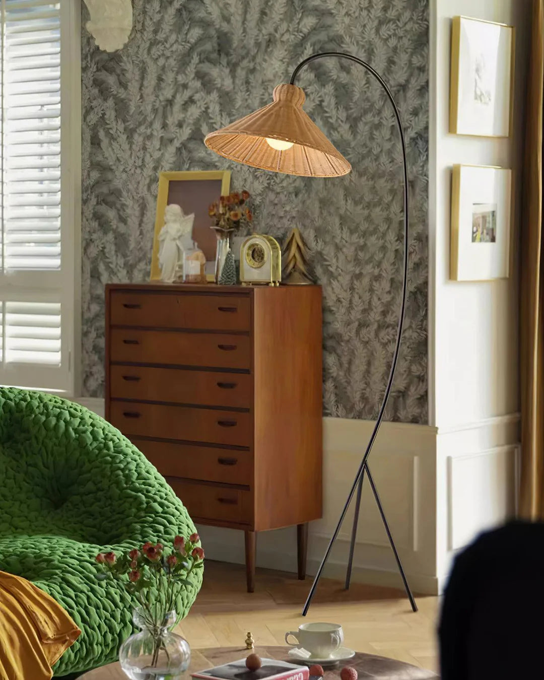 Swan Woven Floor Lamp