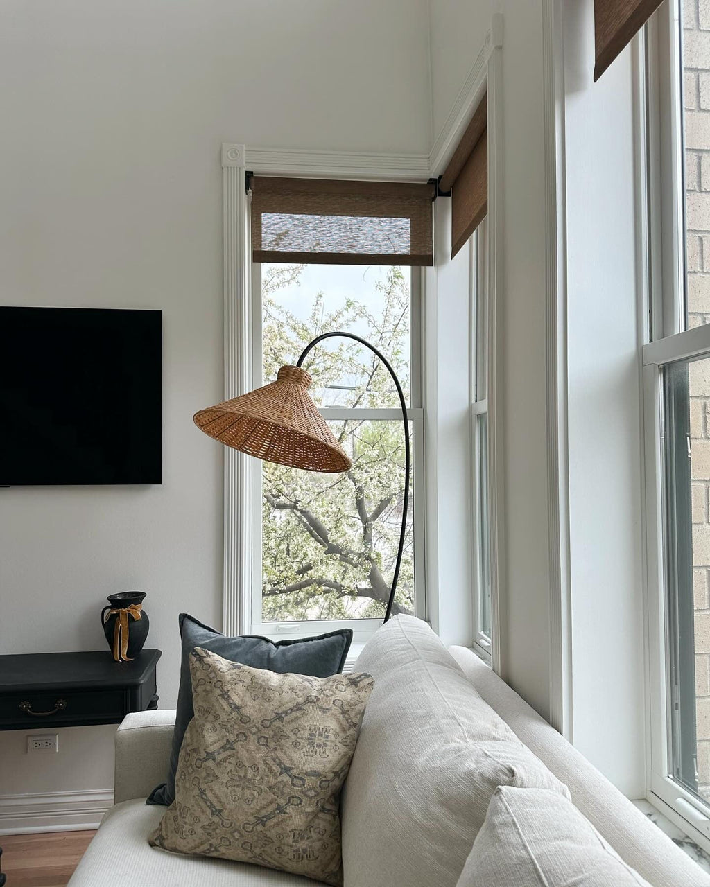 Swan Woven Floor Lamp