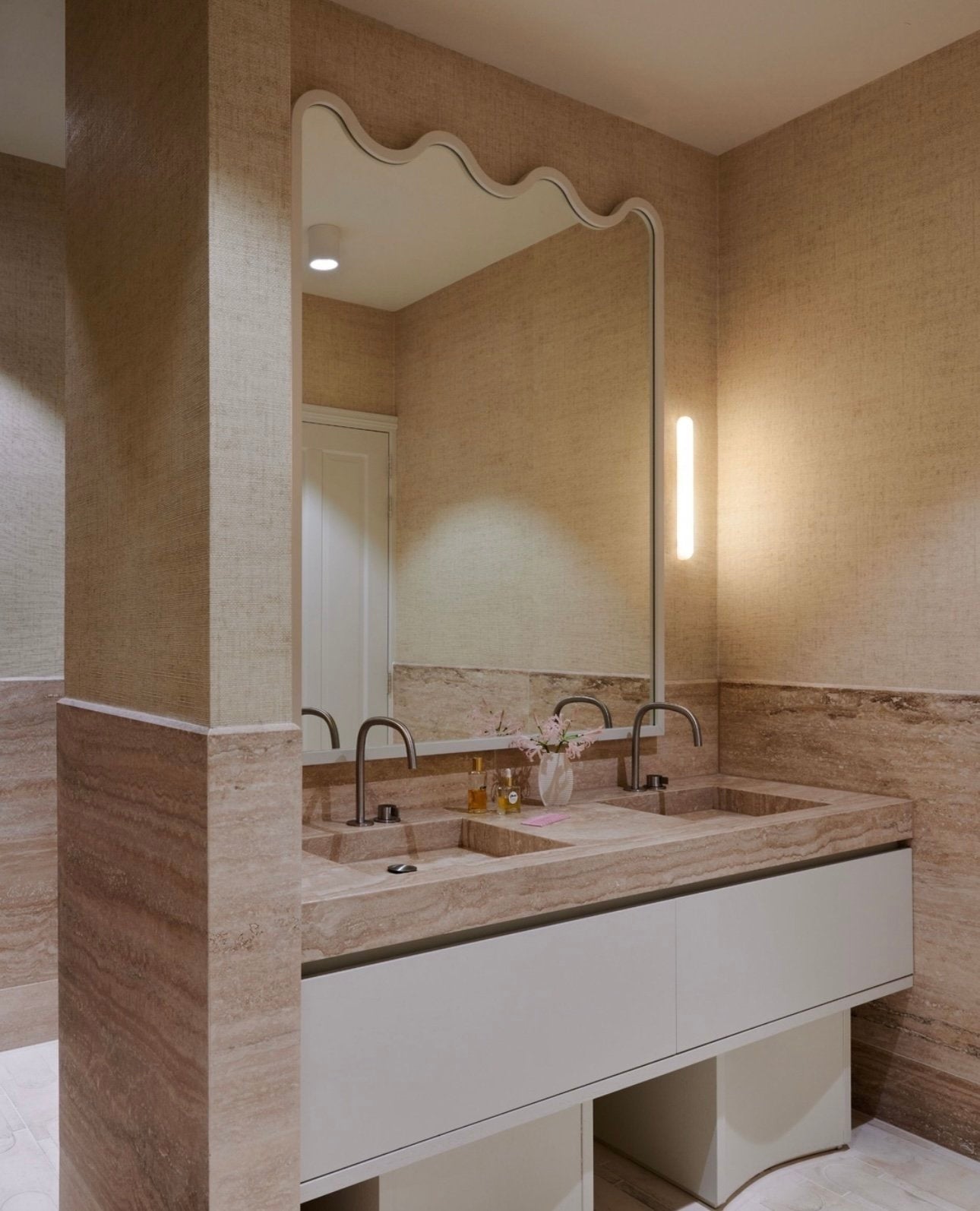 Tub Wall Sconce