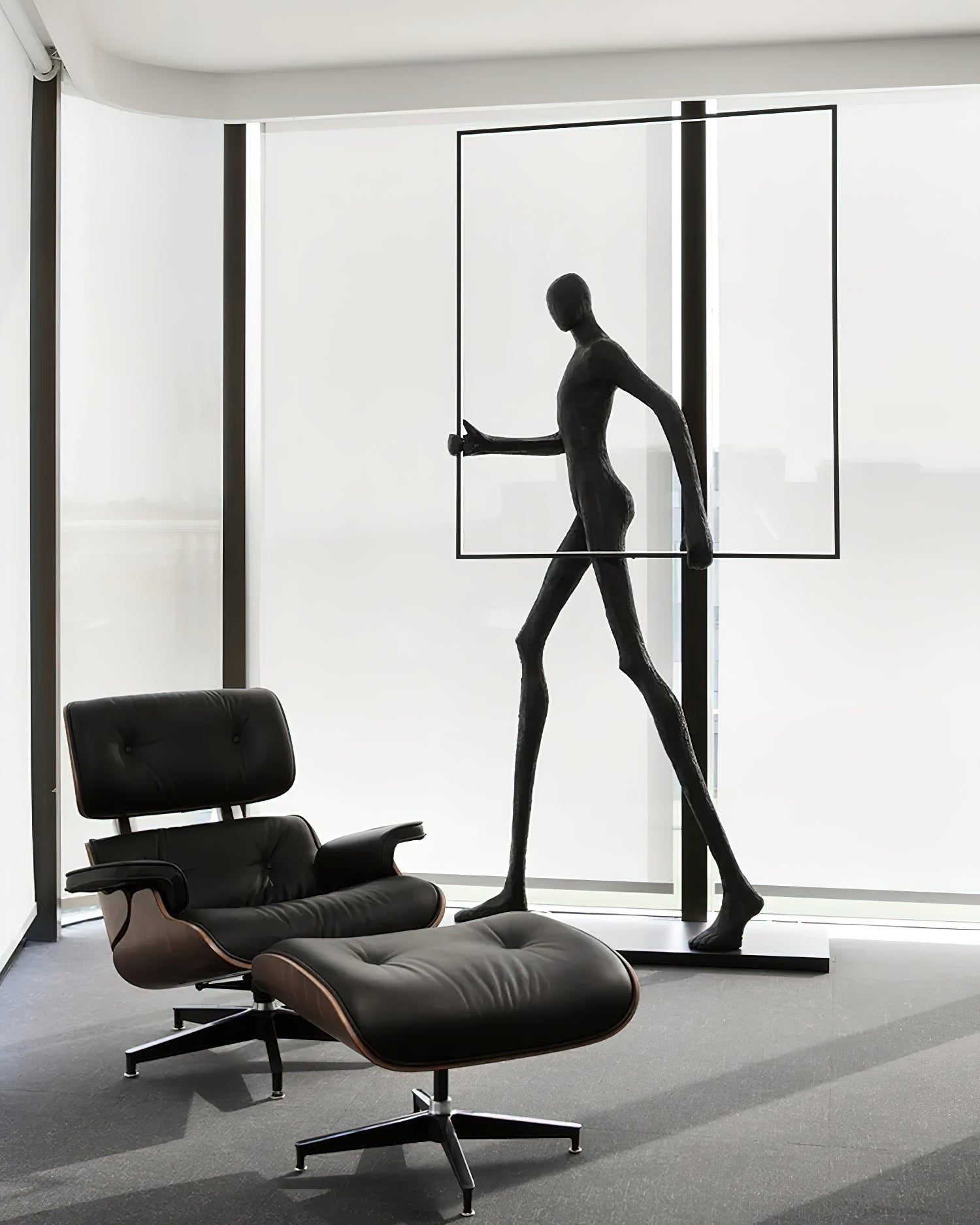 Vera Series Sculpture Floor Lamp