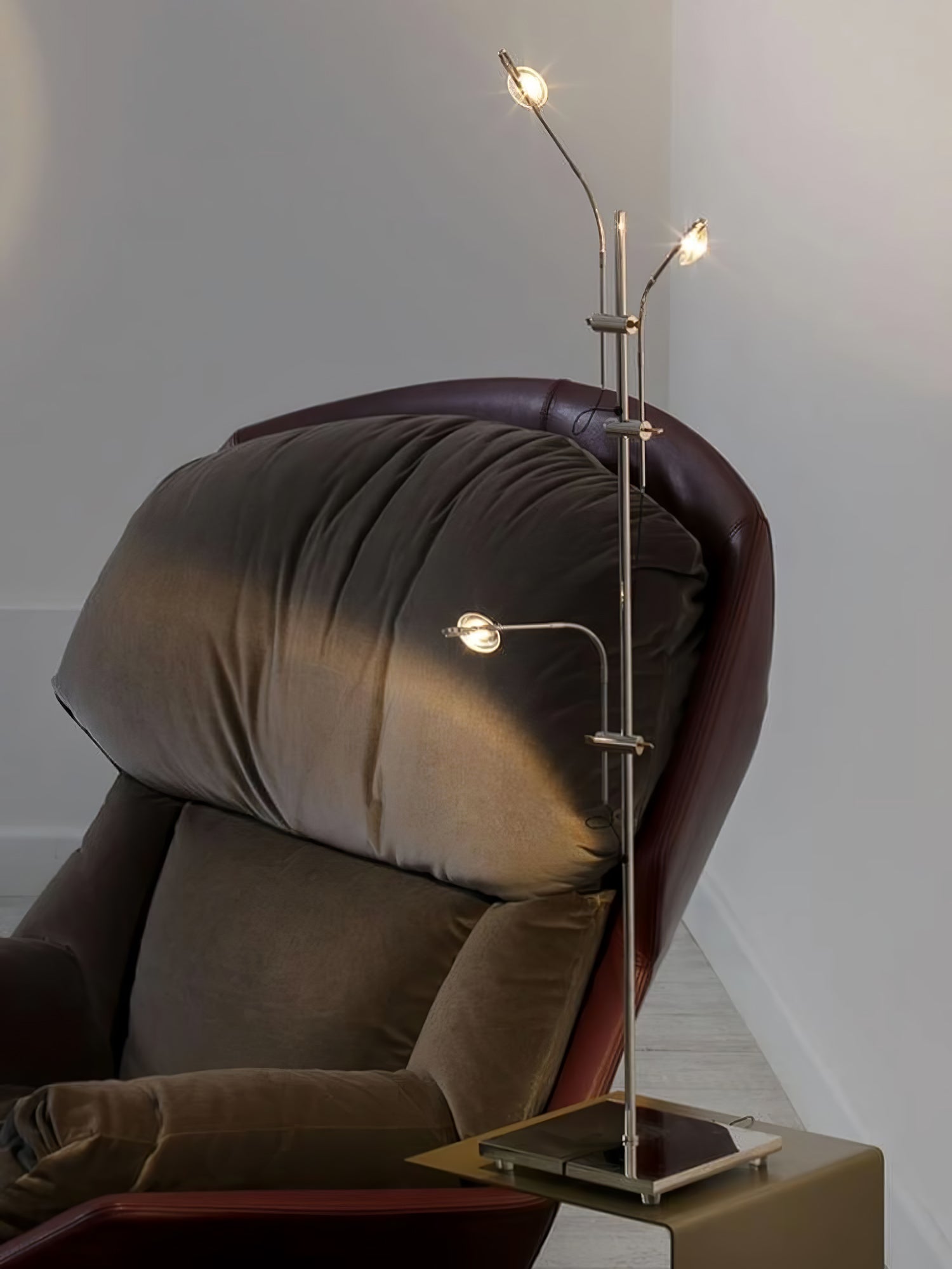 Ealand Table Lamp