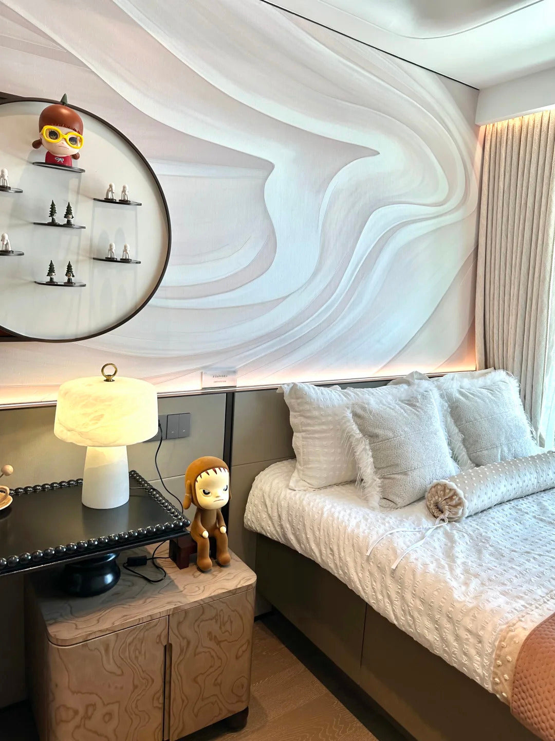 Warf Alabaster Table Lamp
