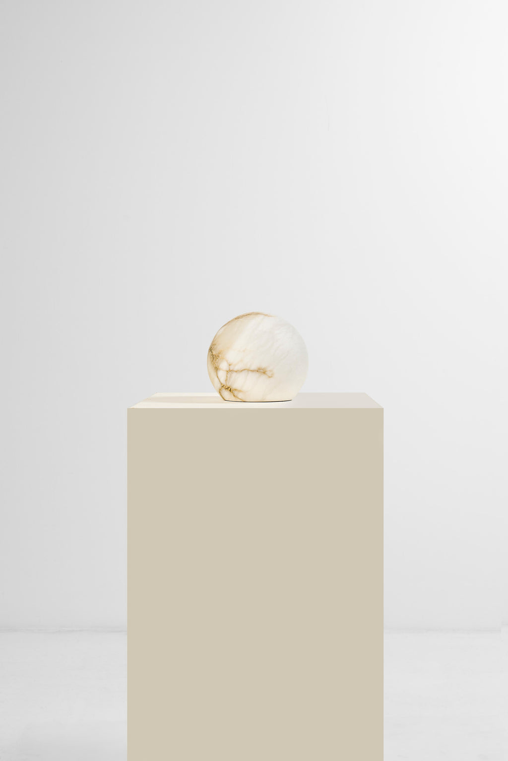 Moon Wireless Table Lamp
