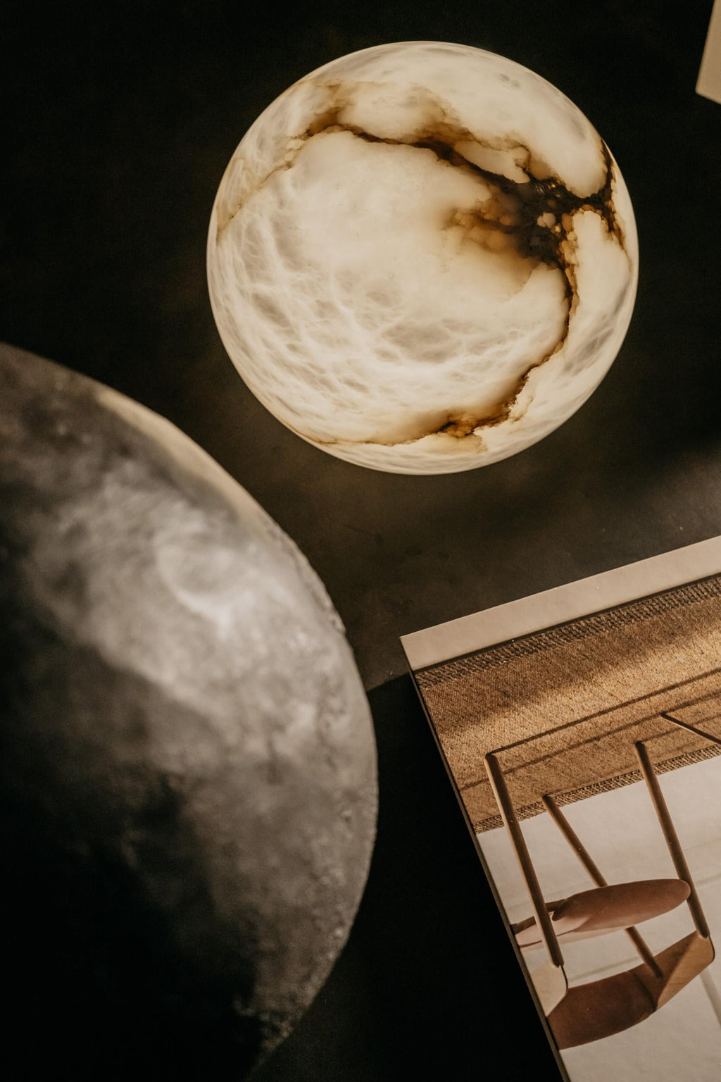 Moon Wireless Table Lamp