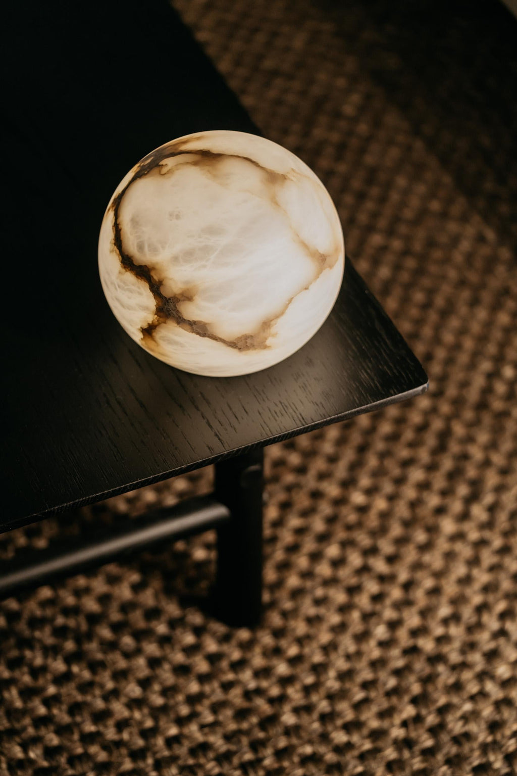 Moon Wireless Table Lamp